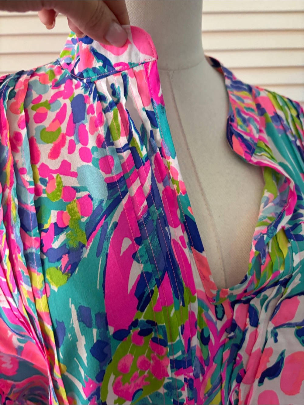 Lilly Pulitzer Pink Multicolor Floral V-Neck Long Sleeve Blouse - Picture 4 of 10